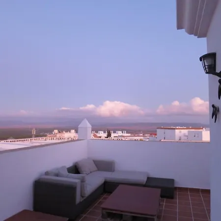 Casa Susan, Penthouse Apartment, View Over Old Town & The Sea *